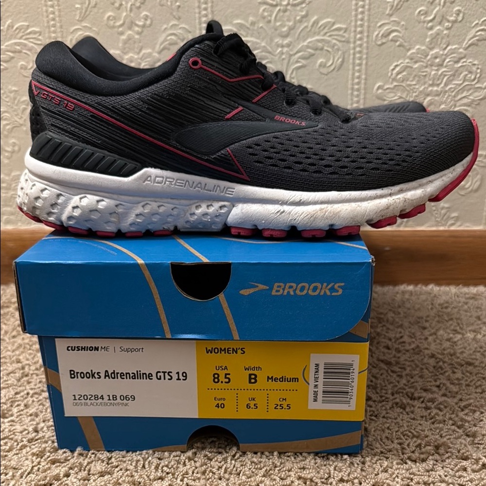 Brooks Adrenaline GTS 19 Women's Black and Pink Running Shoes
